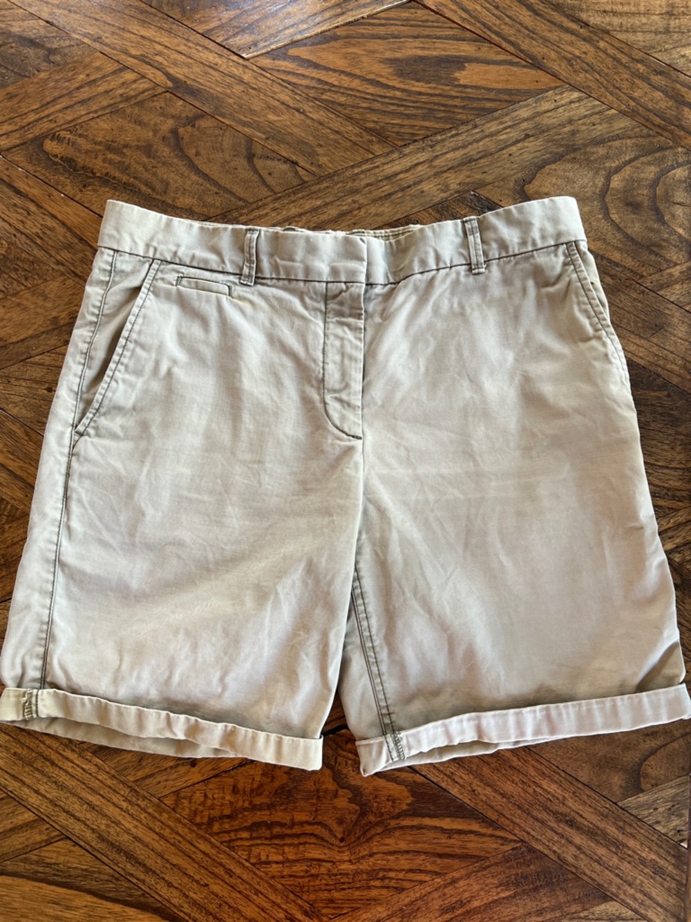 GAP Women Boyfriend Roll up Shorts, Khaki, Lived In, Front/Back Pockets, Size 4